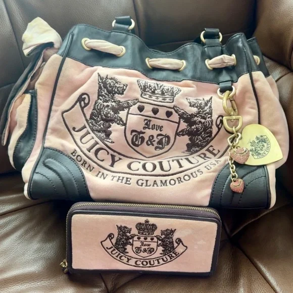 Juicy Couture - Picture 4 of 7